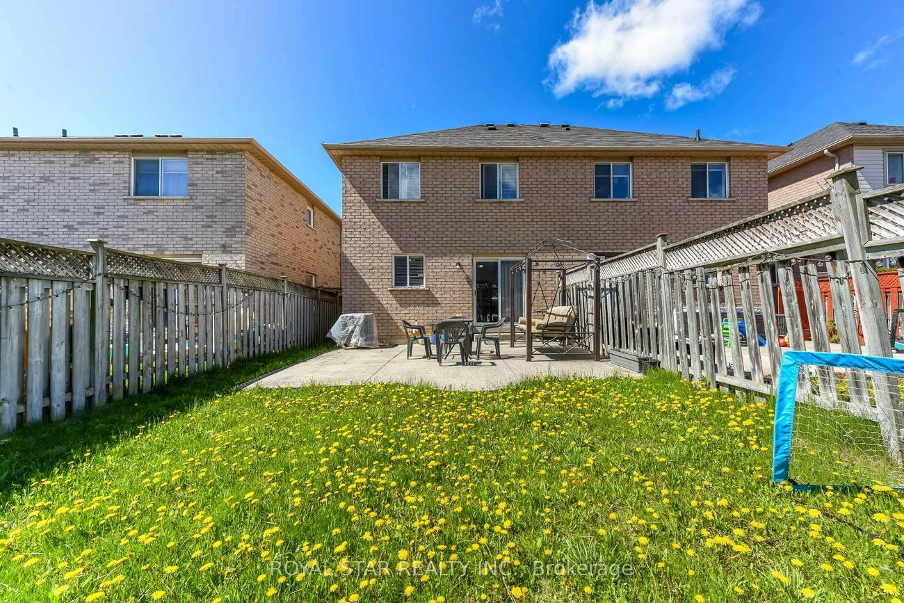 33, Coppermill, Northwest Sandalwood Parkway, Brampton