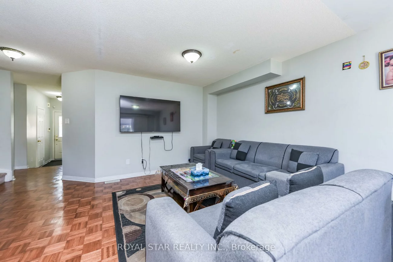 33, Coppermill, Northwest Sandalwood Parkway, Brampton