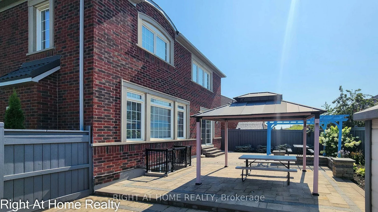 22, Bluffmeadow, Bram East, Brampton
