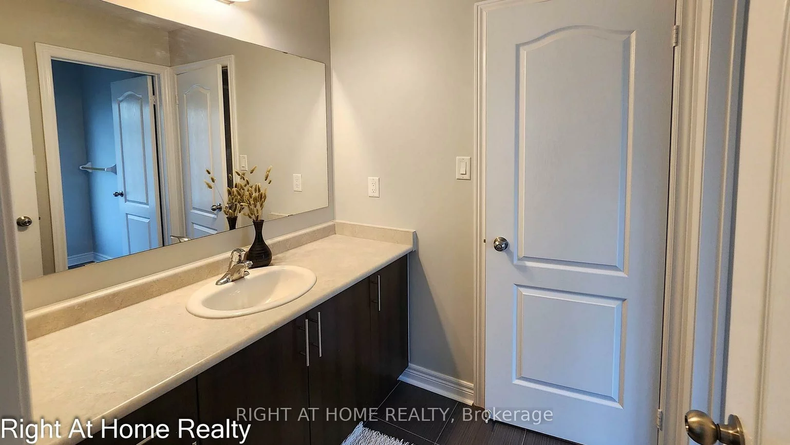 22, Bluffmeadow, Bram East, Brampton