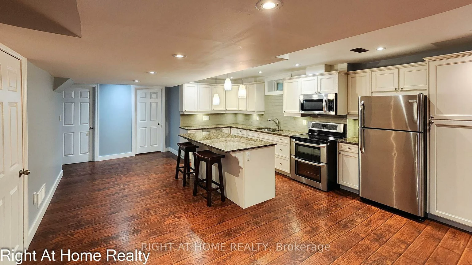22, Bluffmeadow, Bram East, Brampton