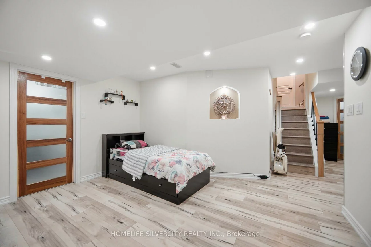 11, Swales, Sandringham-Wellington, Brampton