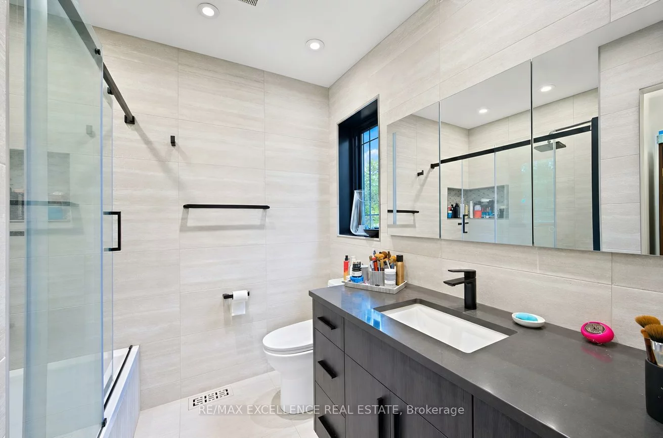 20, Manett, Brampton West, Brampton