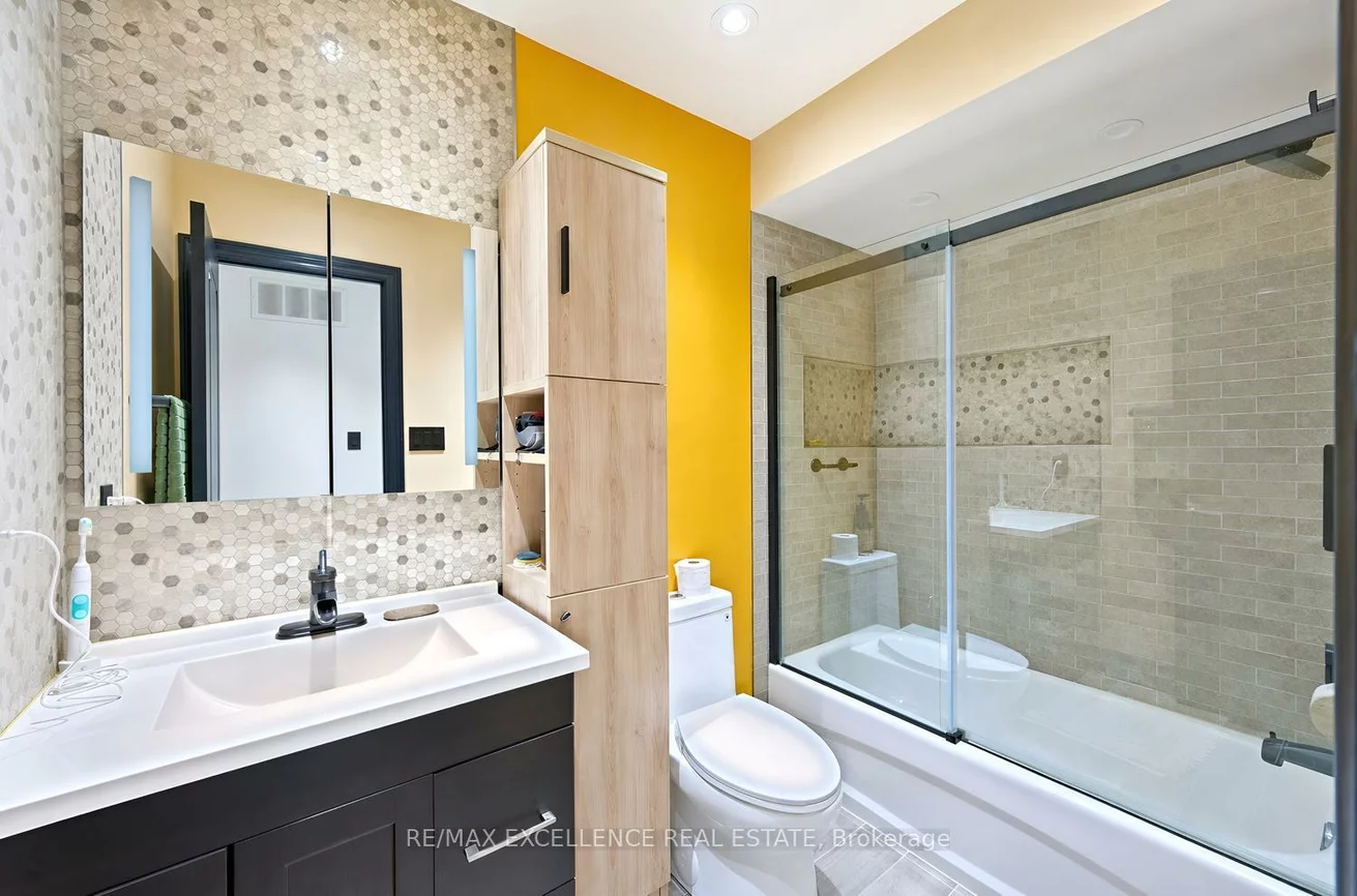 20, Manett, Brampton West, Brampton