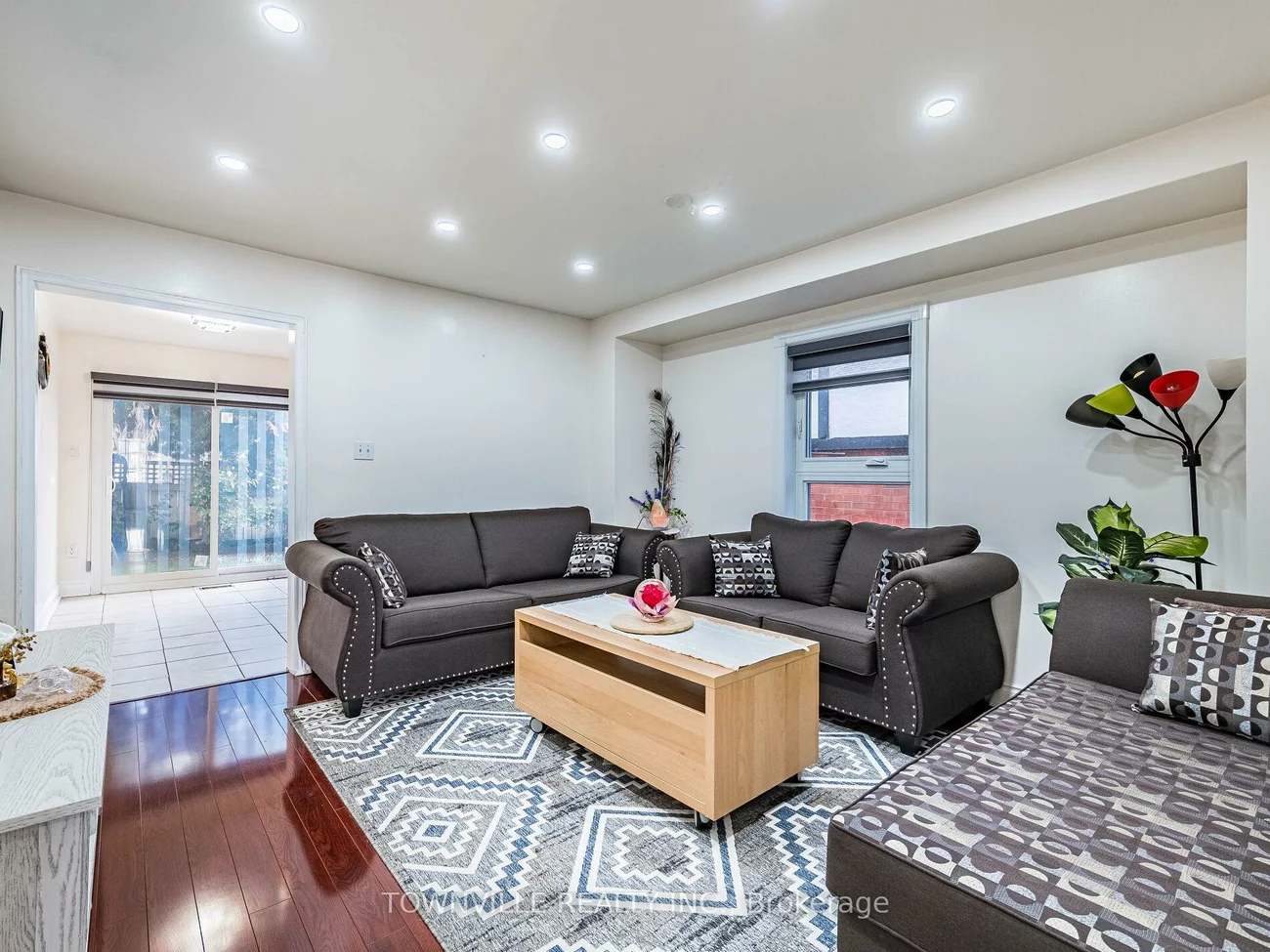 63, Ural, Sandringham-Wellington, Brampton
