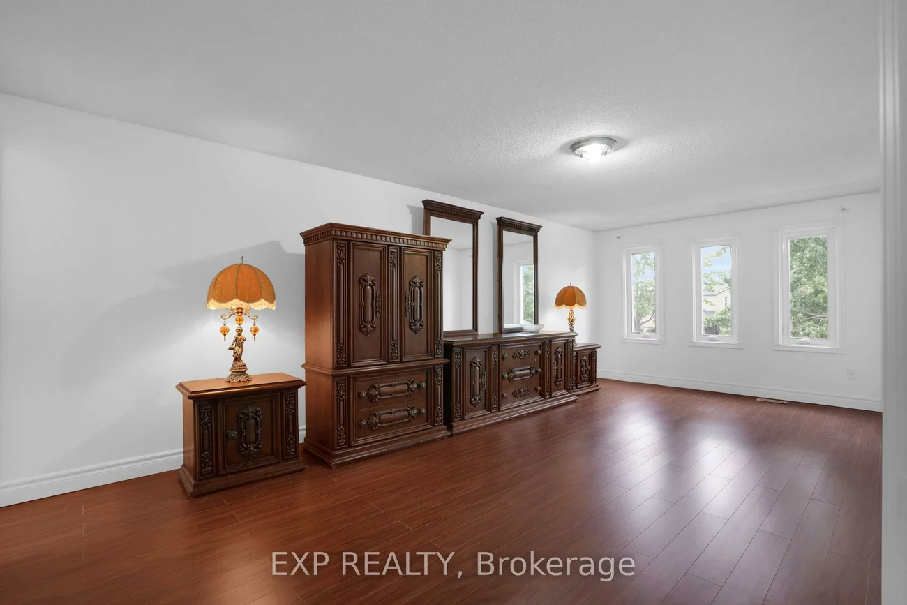 271, Murray, Brampton West, Brampton