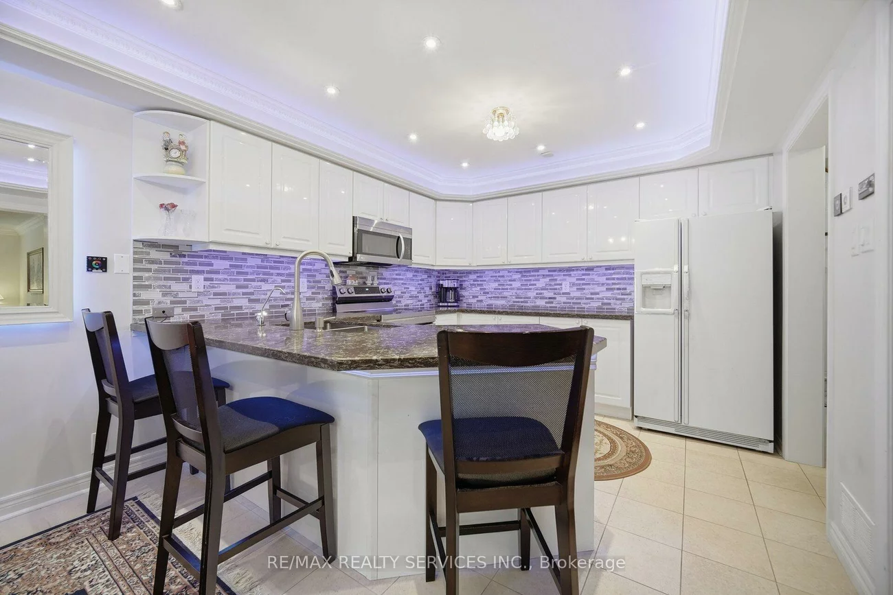 8, Riverbank, Sandringham-Wellington, Brampton