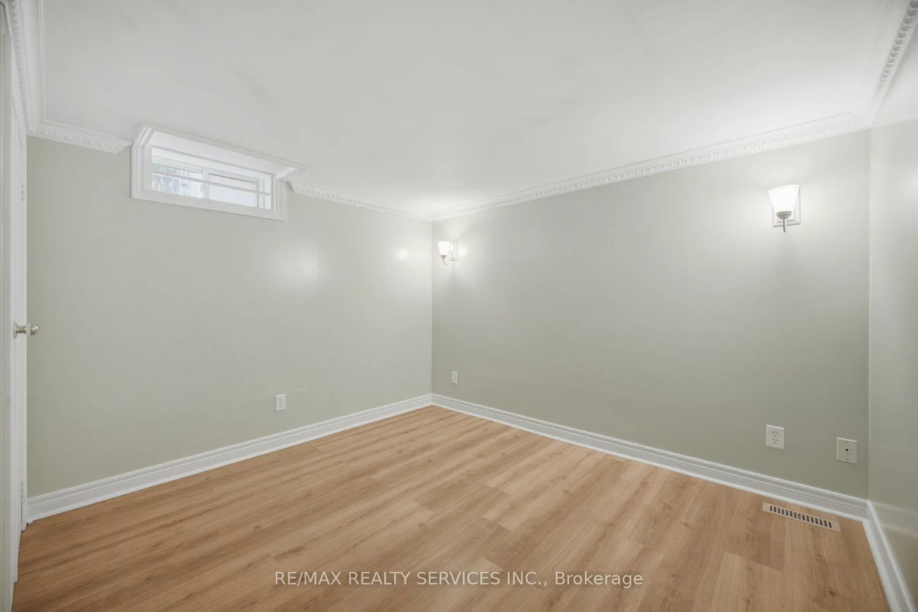 8, Riverbank, Sandringham-Wellington, Brampton