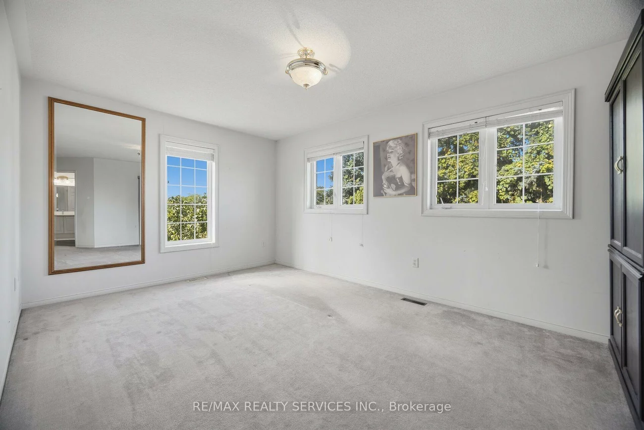 8, Riverbank, Sandringham-Wellington, Brampton