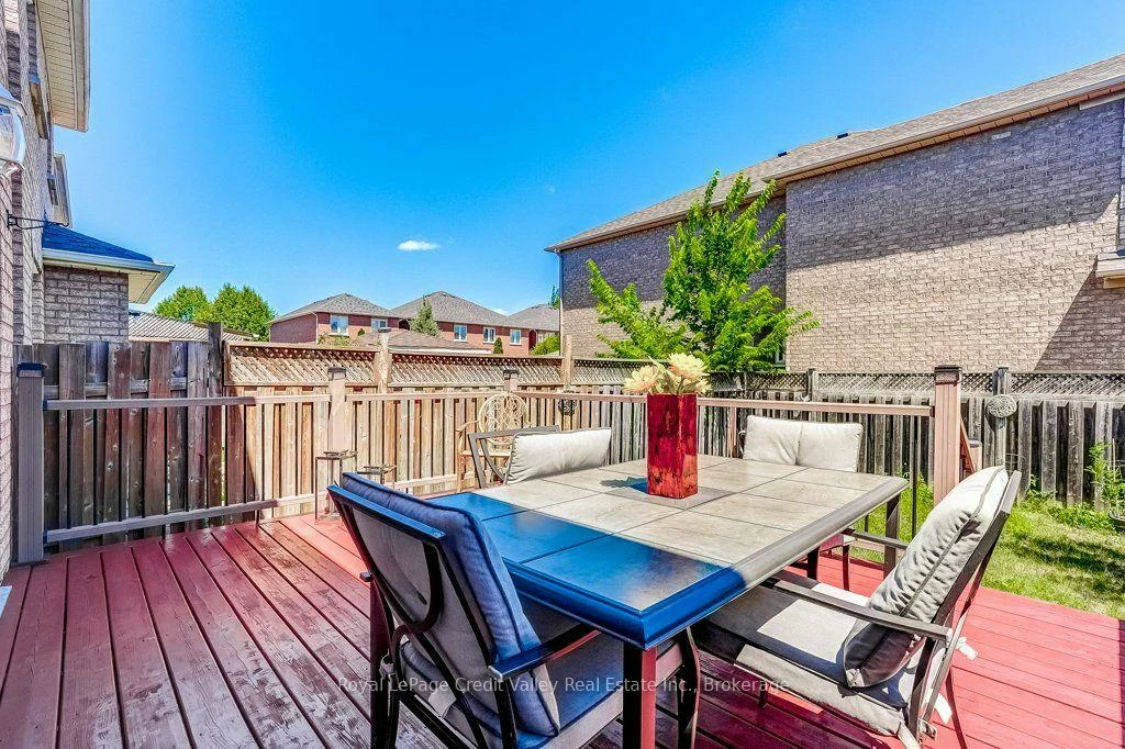 23, Tinsmith, Northwest Sandalwood Parkway, Brampton