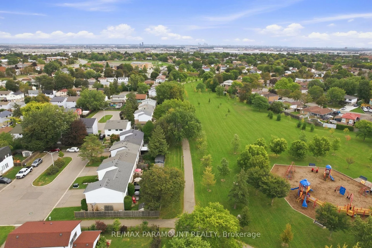 16, Gleneaden, Northgate, Brampton