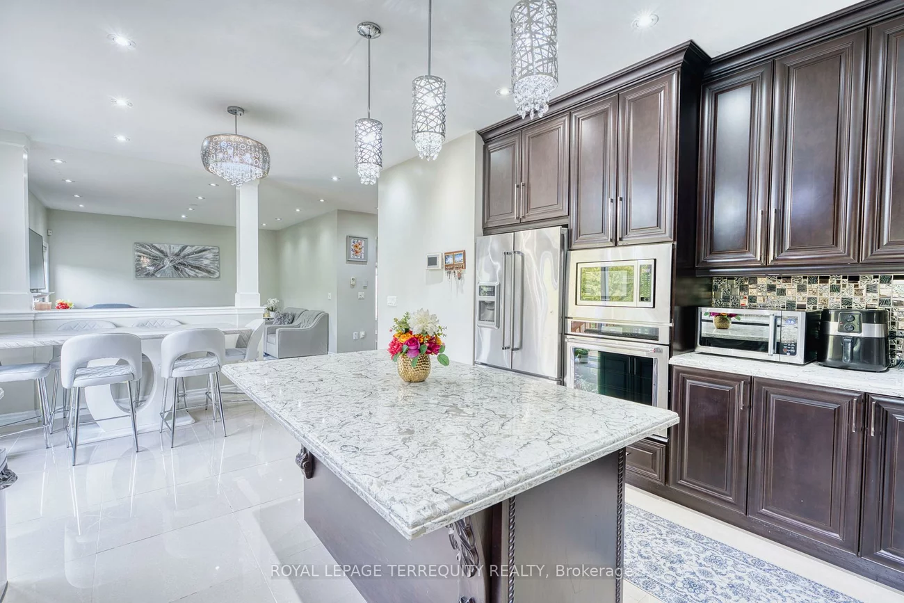 38, Rhapsody, Vales of Castlemore, Brampton