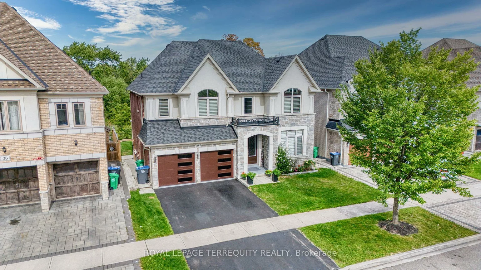 38, Rhapsody, Vales of Castlemore, Brampton