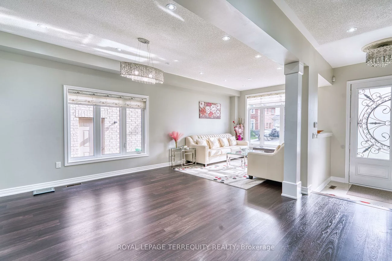 38, Rhapsody, Vales of Castlemore, Brampton