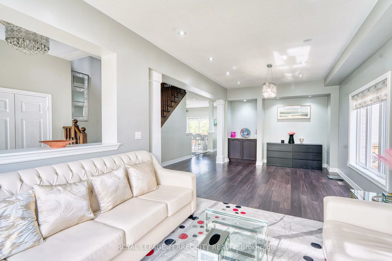 38, Rhapsody, Vales of Castlemore, Brampton