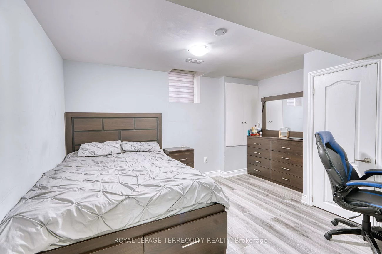 38, Rhapsody, Vales of Castlemore, Brampton
