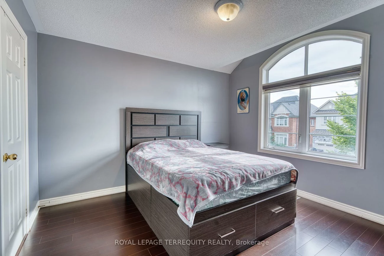 38, Rhapsody, Vales of Castlemore, Brampton