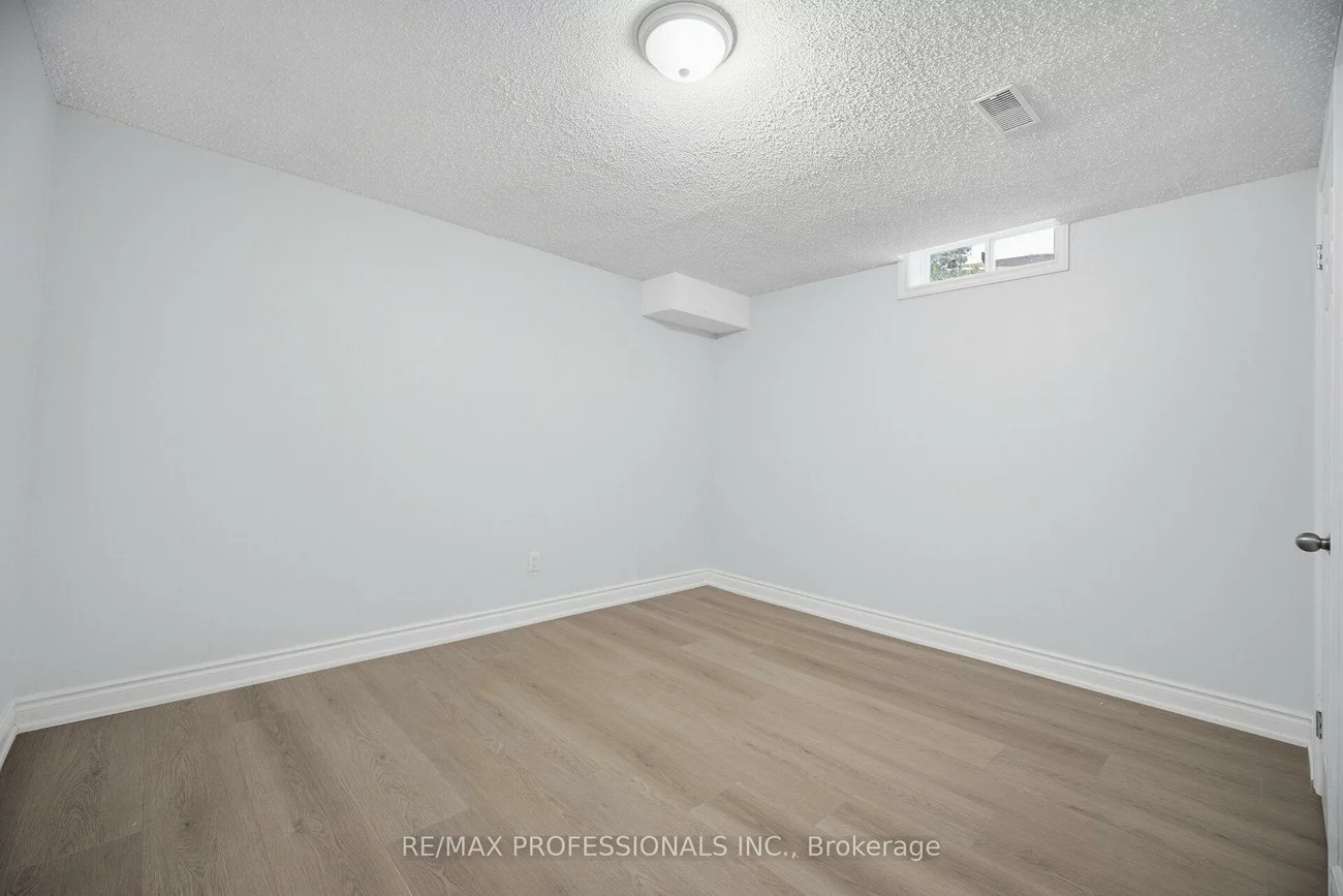 4, McFadden, Heart Lake East, Brampton