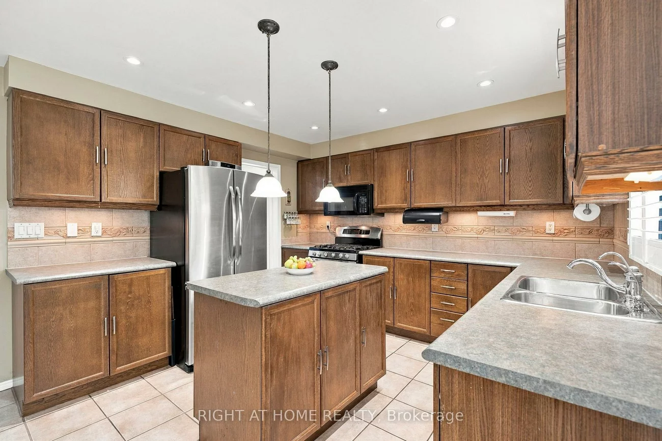 20, Mowat, Heart Lake East, Brampton