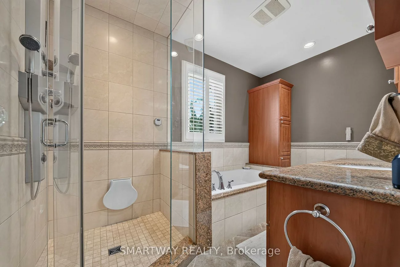 102, Rawling, Heart Lake East, Brampton