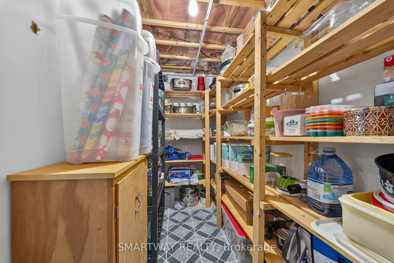 102, Rawling, Heart Lake East, Brampton