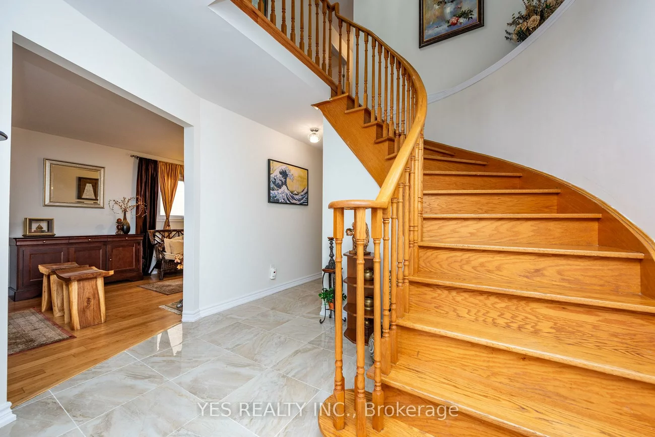 7, Colchester, Heart Lake West, Brampton