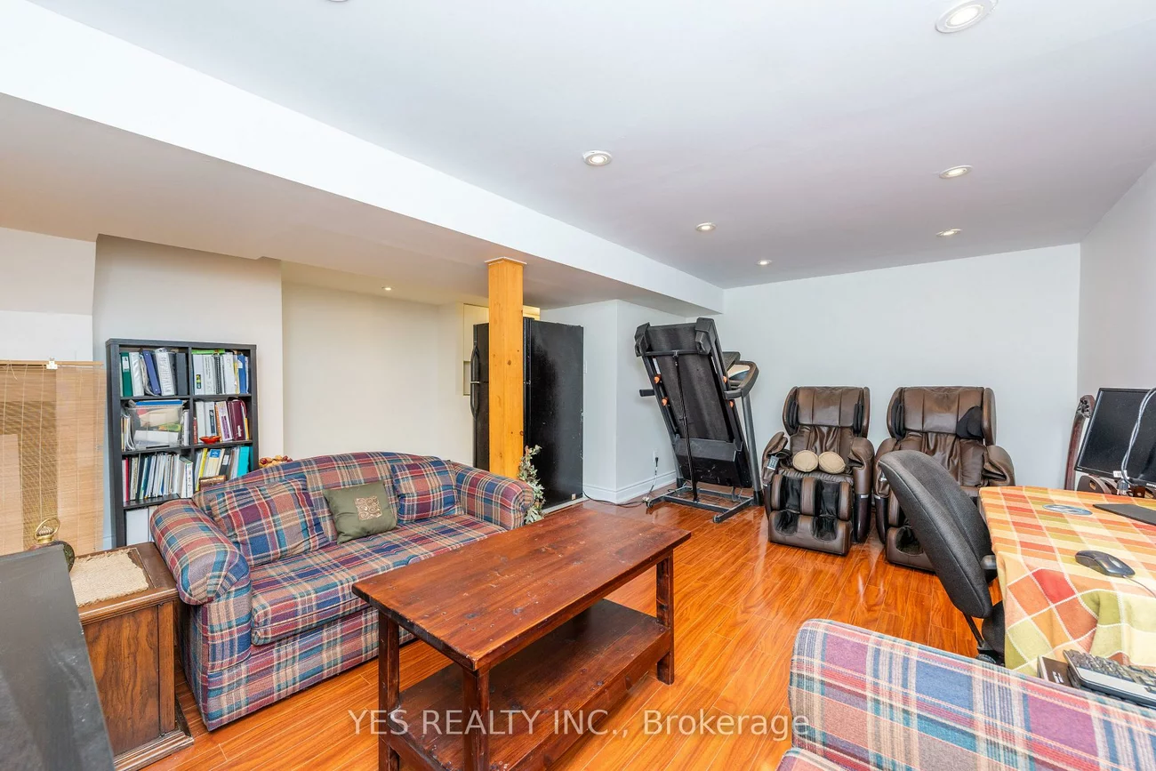 7, Colchester, Heart Lake West, Brampton