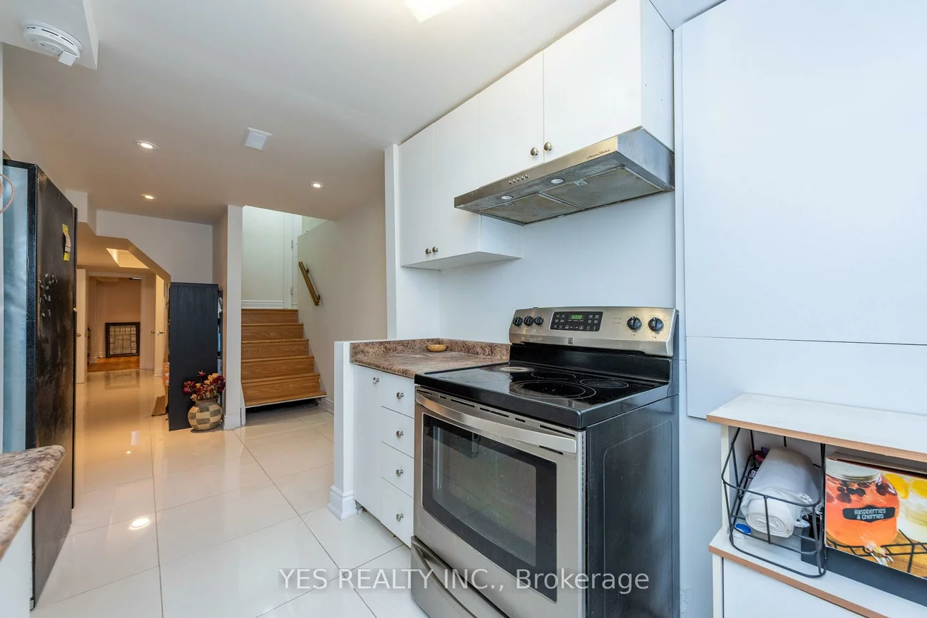 7, Colchester, Heart Lake West, Brampton