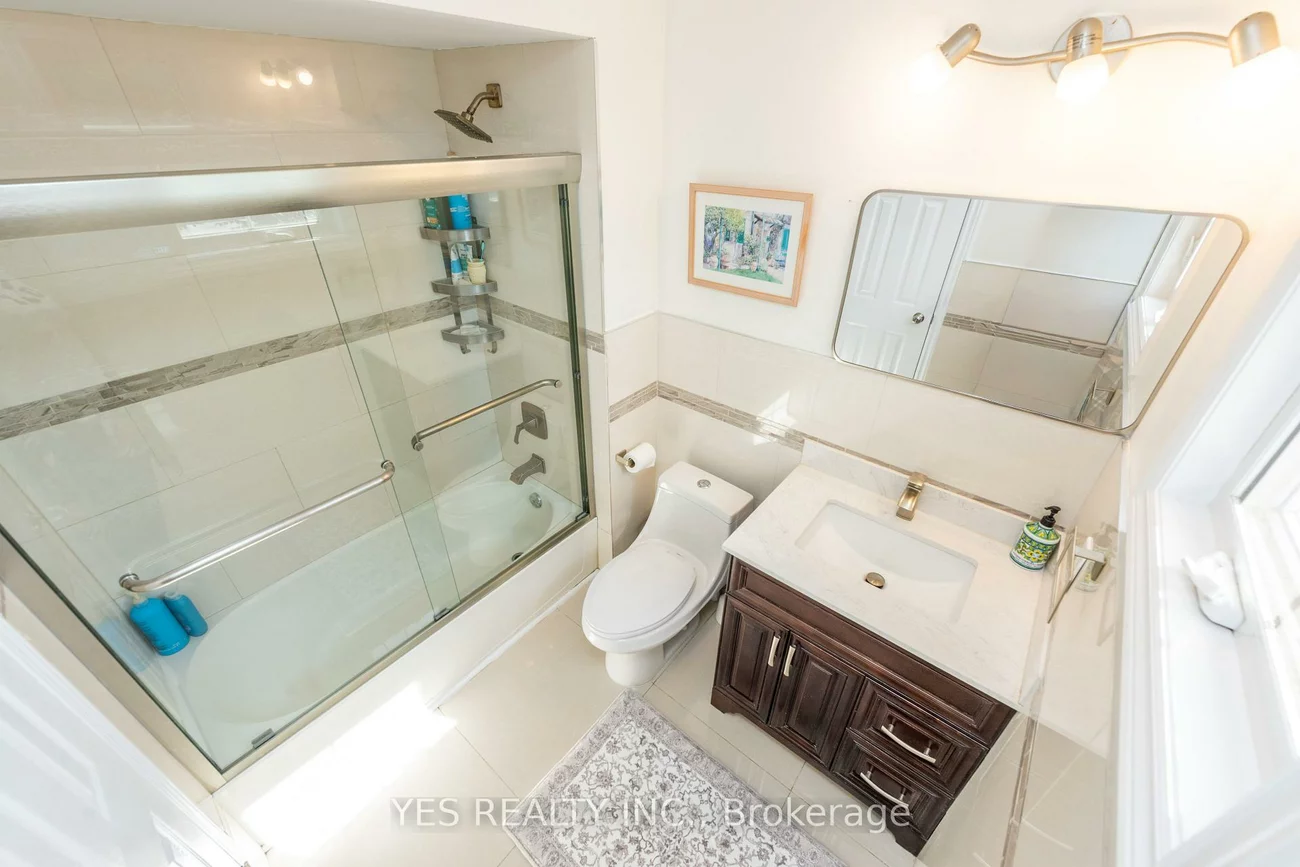 7, Colchester, Heart Lake West, Brampton