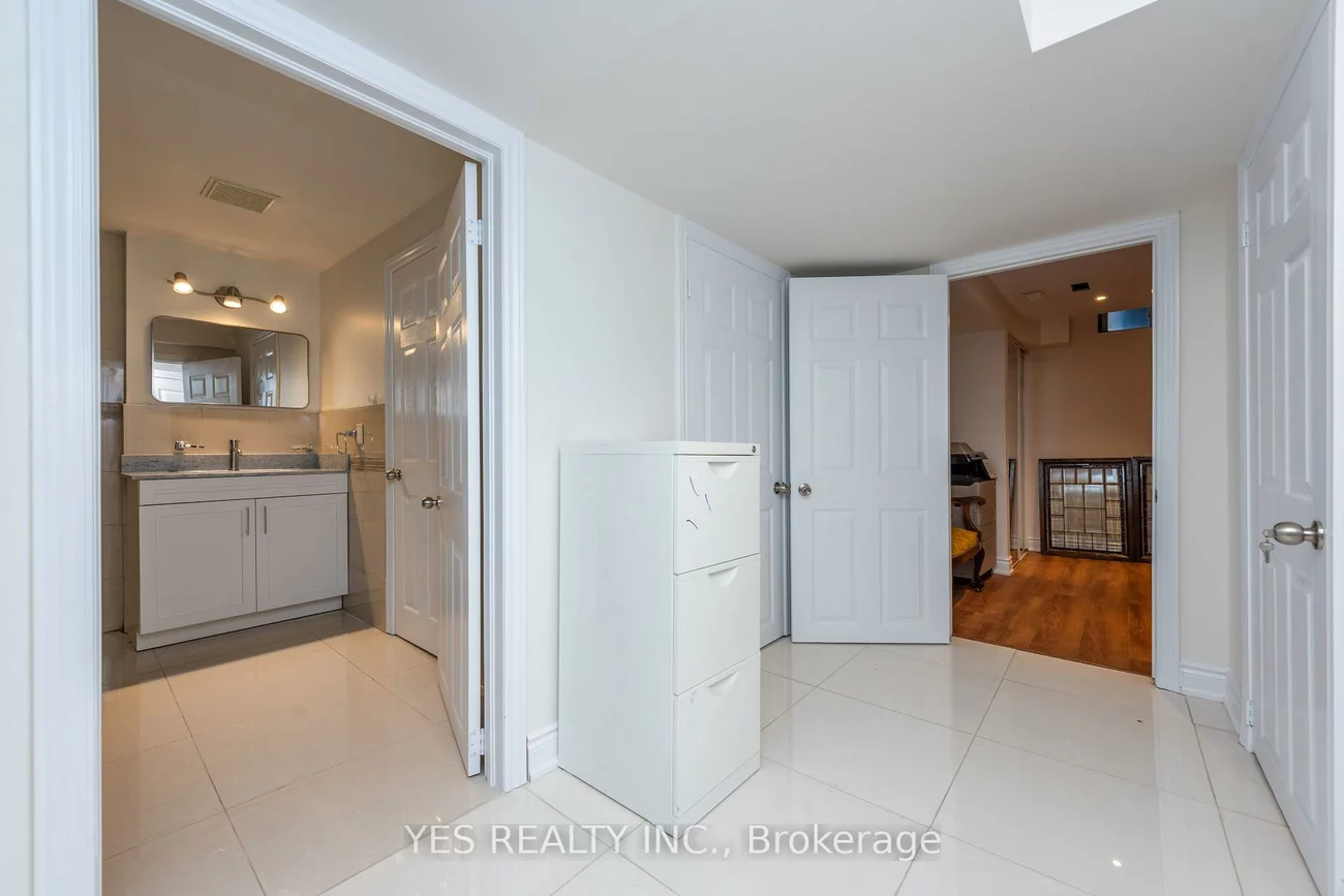 7, Colchester, Heart Lake West, Brampton