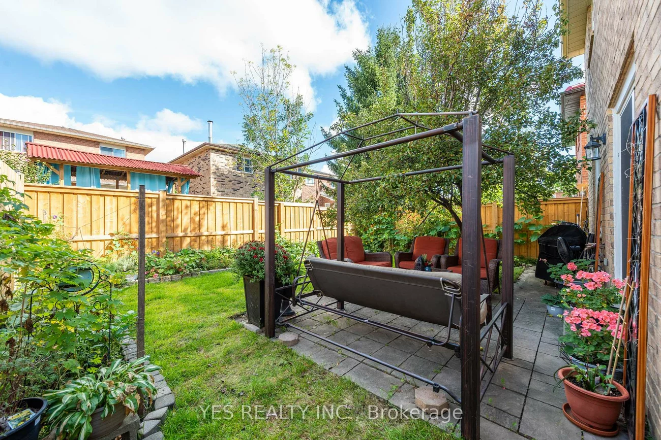 7, Colchester, Heart Lake West, Brampton