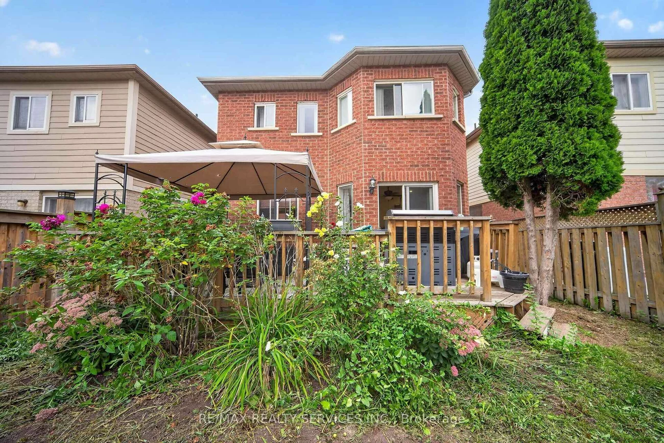 26, Peachleaf, Fletcher's Meadow, Brampton