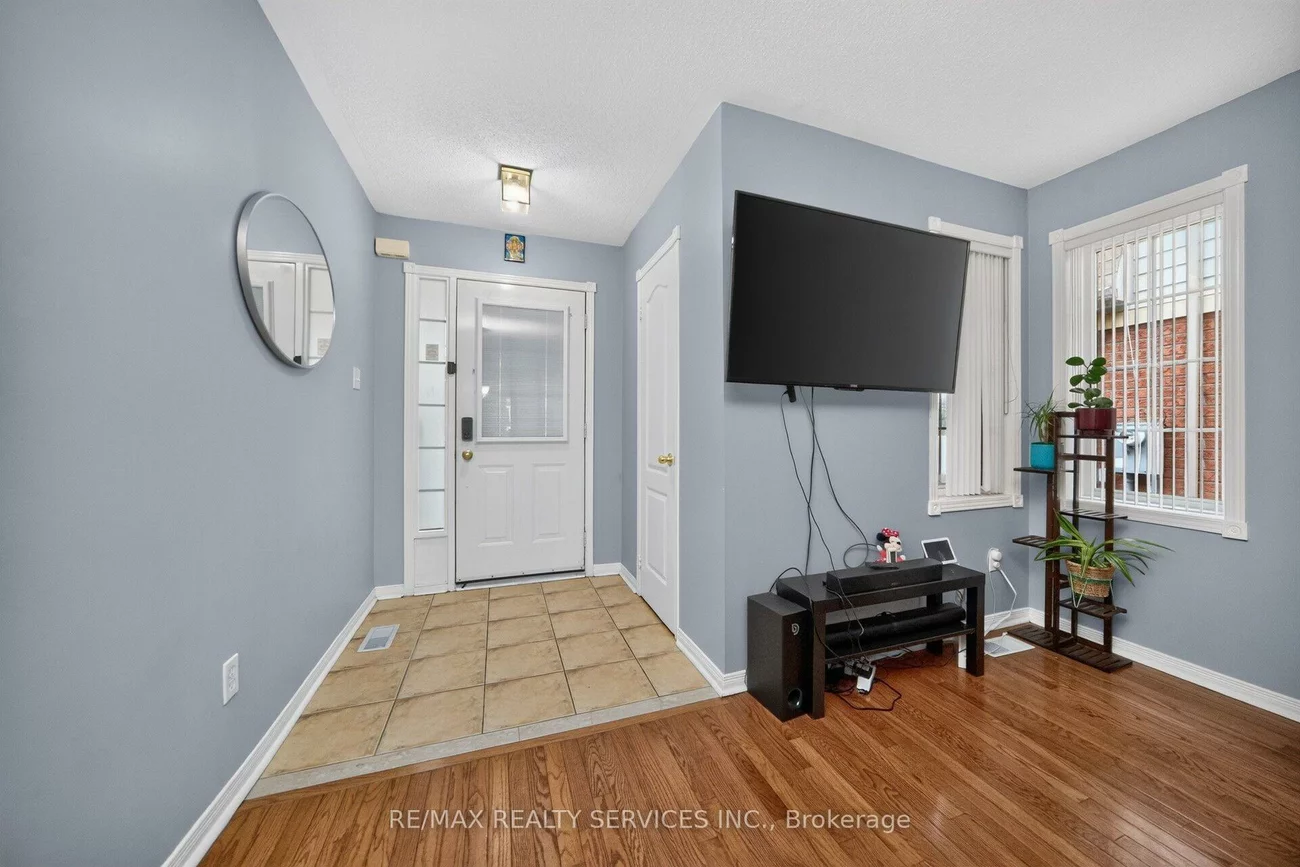 26, Peachleaf, Fletcher's Meadow, Brampton