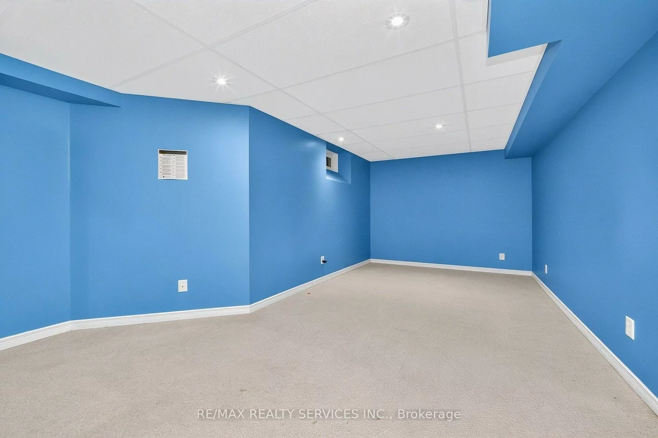 26, Peachleaf, Fletcher's Meadow, Brampton