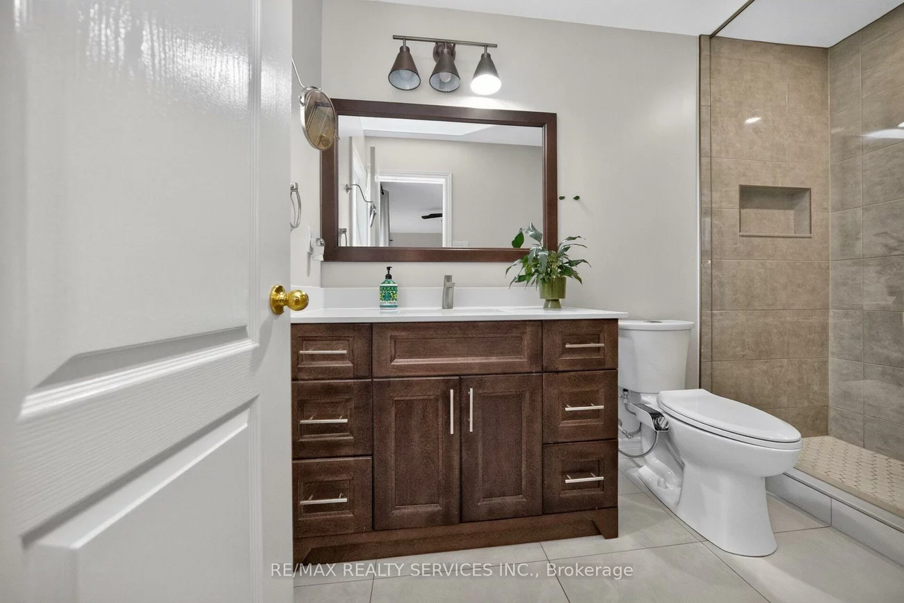 26, Peachleaf, Fletcher's Meadow, Brampton