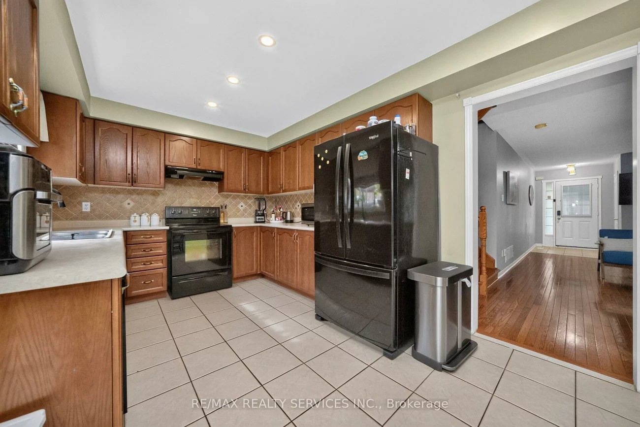 26, Peachleaf, Fletcher's Meadow, Brampton