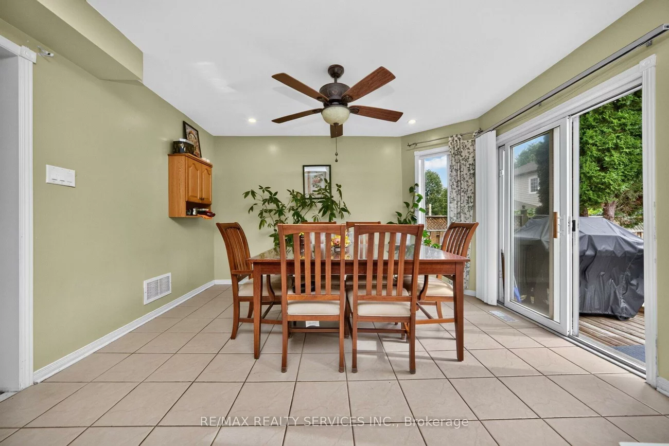 26, Peachleaf, Fletcher's Meadow, Brampton