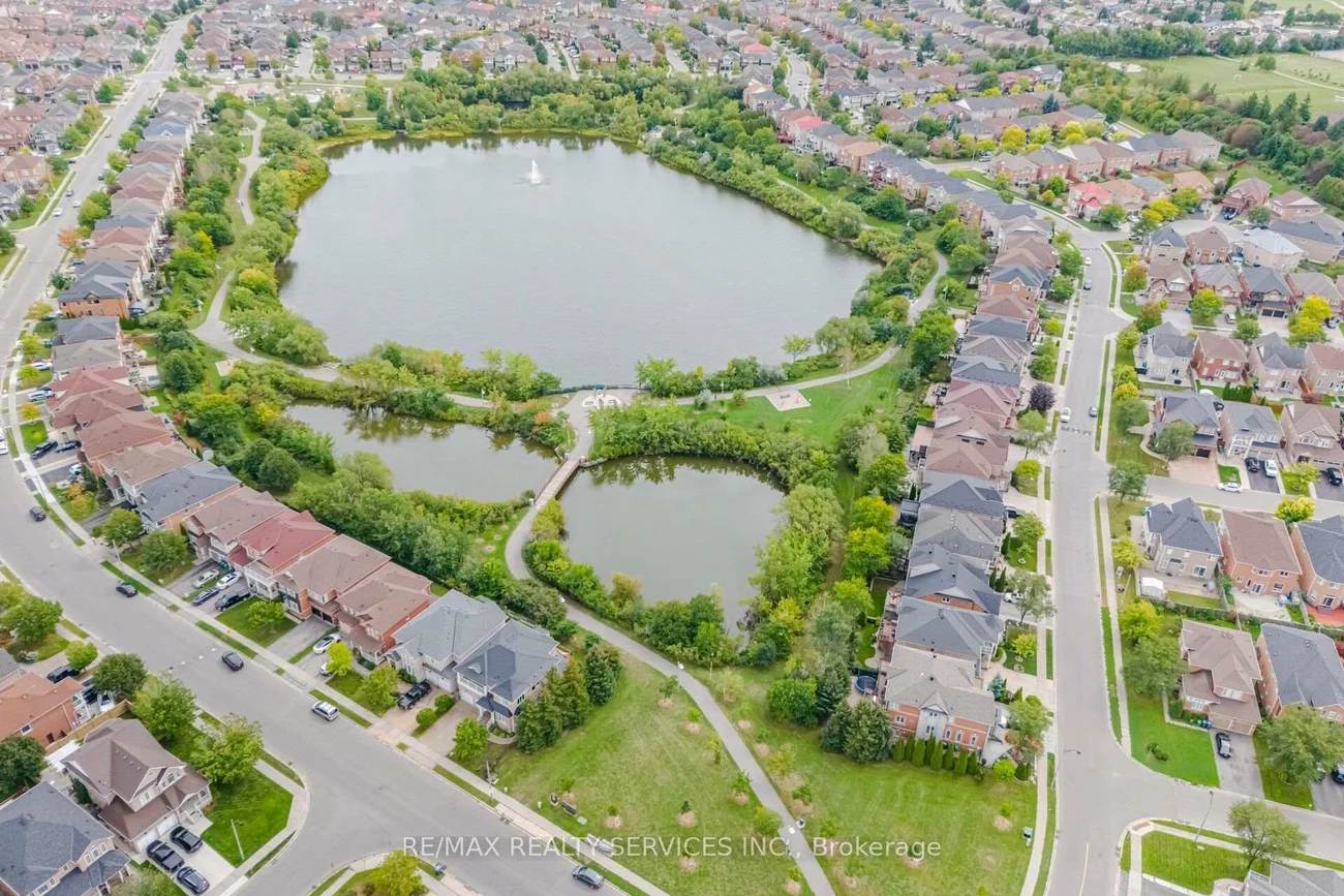 100, Southlake, Madoc, Brampton