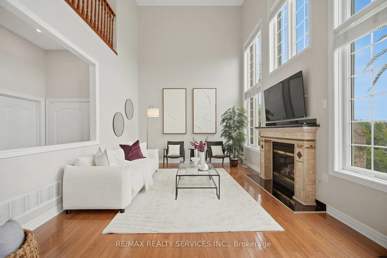 100, Southlake, Madoc, Brampton
