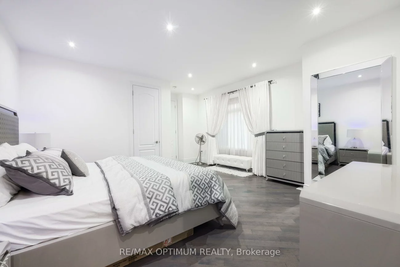 37, Elbern Markell, Credit Valley, Brampton