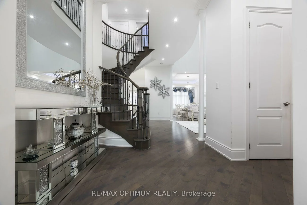 37, Elbern Markell, Credit Valley, Brampton