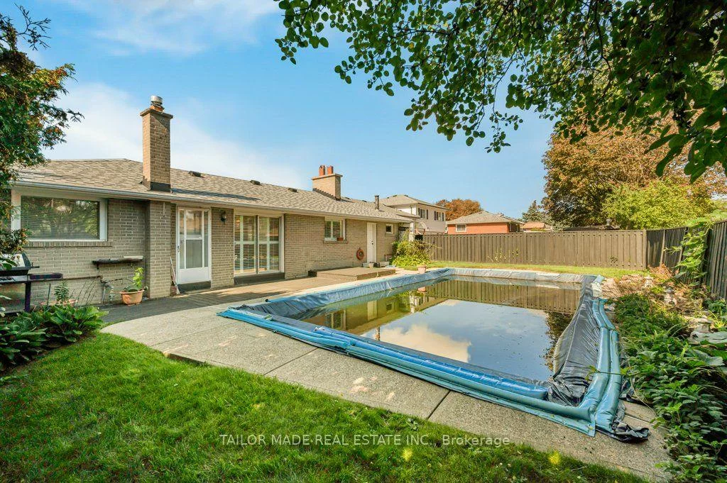 22, Greystone, Brampton South, Brampton