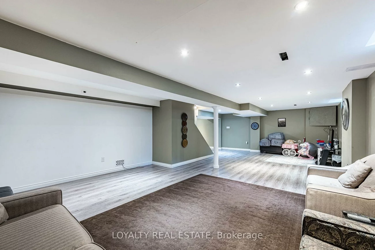 52, Newcastle, Westgate, Brampton