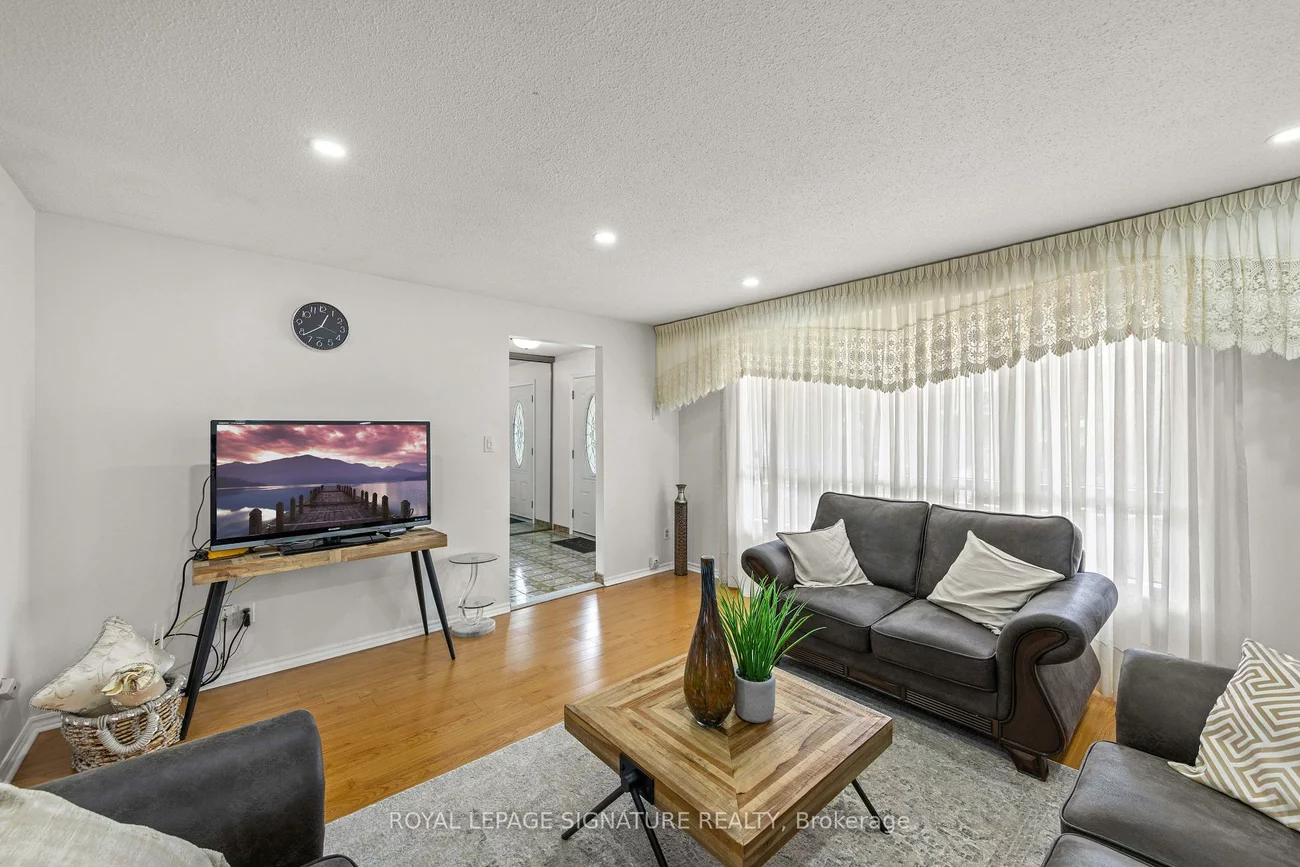 112, Kingswood, Madoc, Brampton