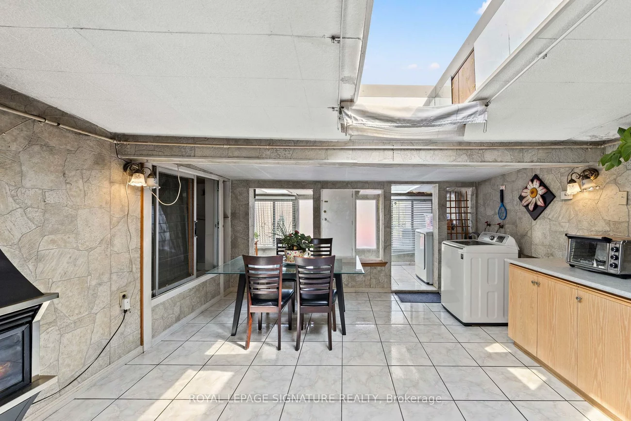 112, Kingswood, Madoc, Brampton