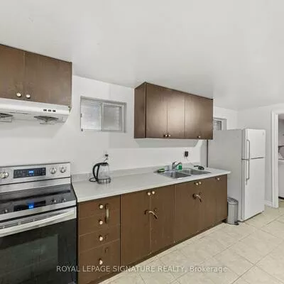 112, Kingswood, Madoc, Brampton
