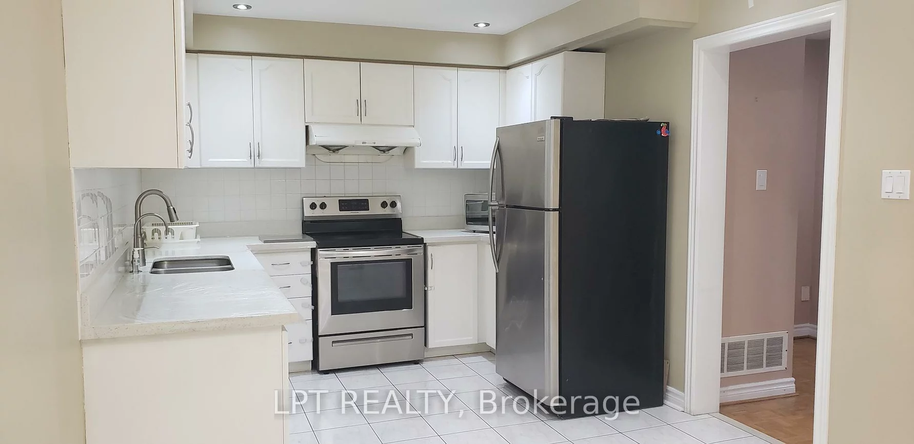 81, Shady Pine, Sandringham-Wellington, Brampton