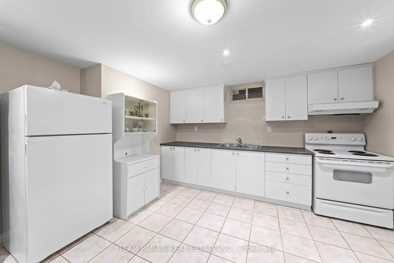 18, Snowdrift, Sandringham-Wellington, Brampton