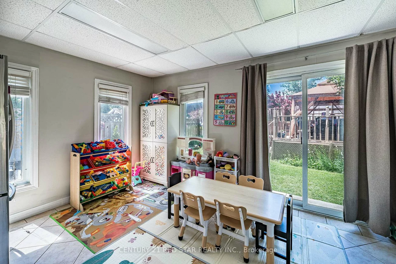 52, Newdale, Westgate, Brampton