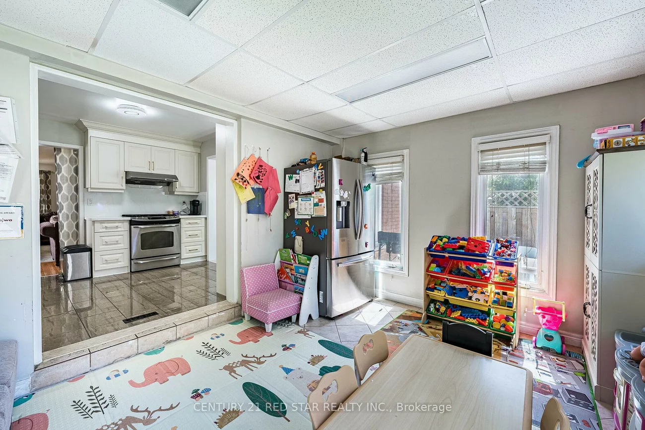 52, Newdale, Westgate, Brampton